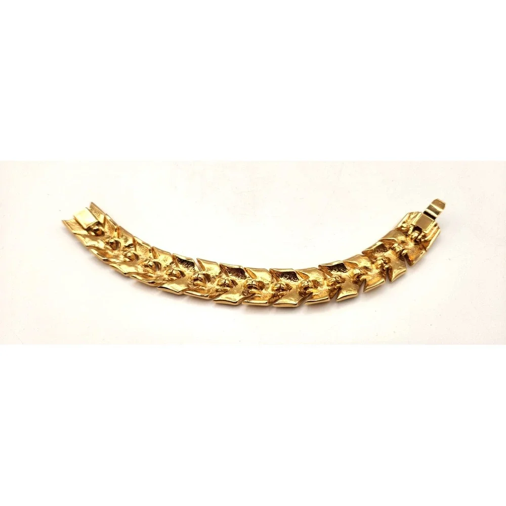 JOAN RIVERS Goldtone Clear Rhinestones 7.5